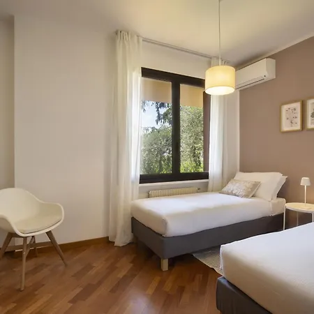 Italiana With Private Pool Villa *