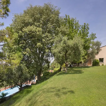 Villa Italiana With Private Pool Bussolengo